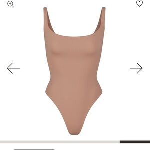 SKIMS fits everybody sienna square neck body suit medium